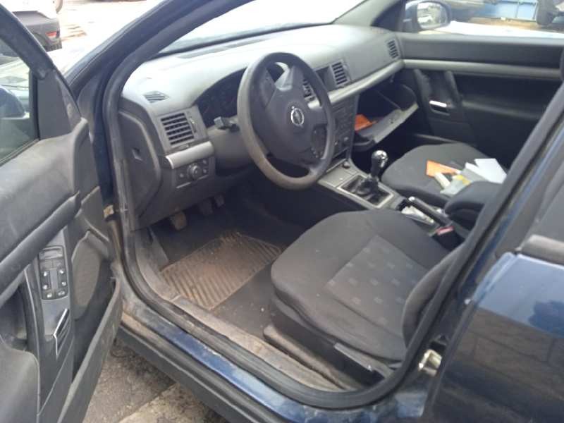 opel vectra c berlina del año 2003
