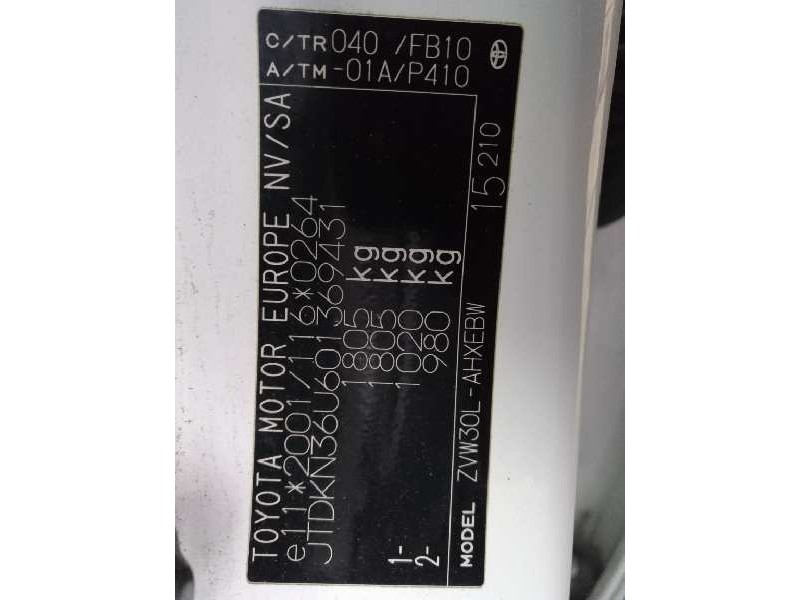 toyota prius (nhw30) del año 2011