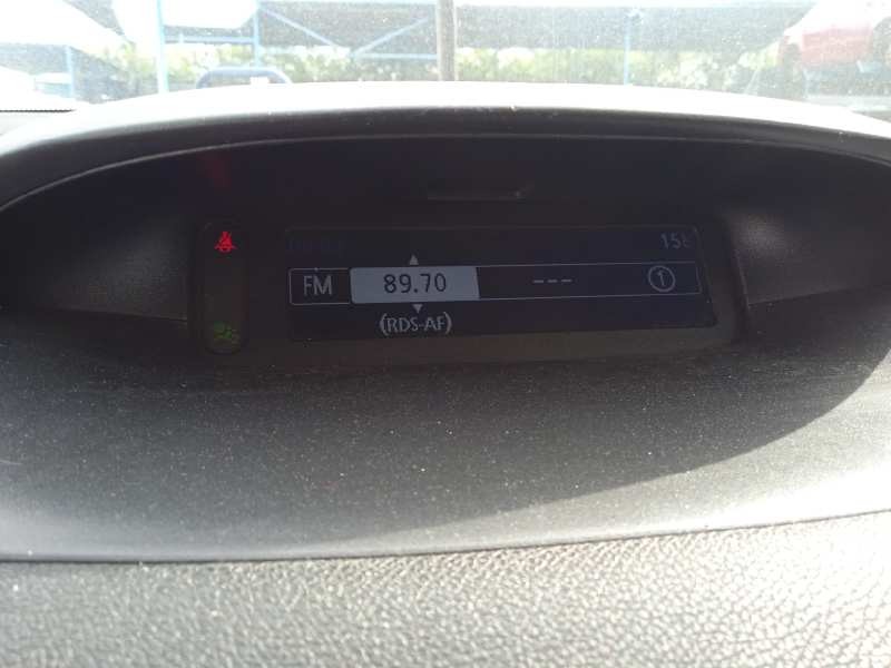 renault megane iii berlina 5 p del año 2010