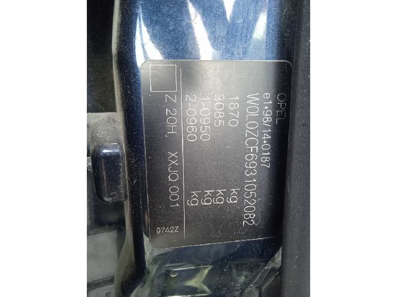 opel vectra c berlina del año 2003