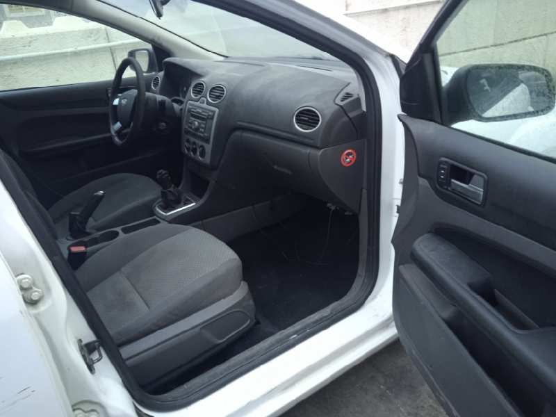 ford focus berlina (cap) del año 2007