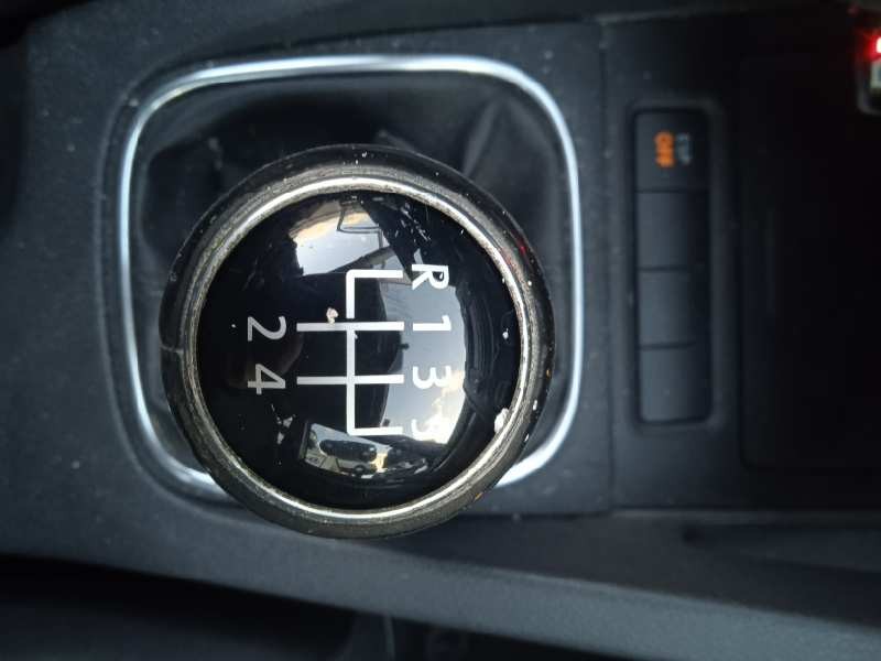 volkswagen golf v berlina (1k1) del año 2006