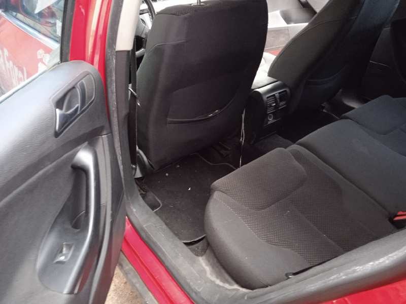 volkswagen passat variant (3c5) del año 2008