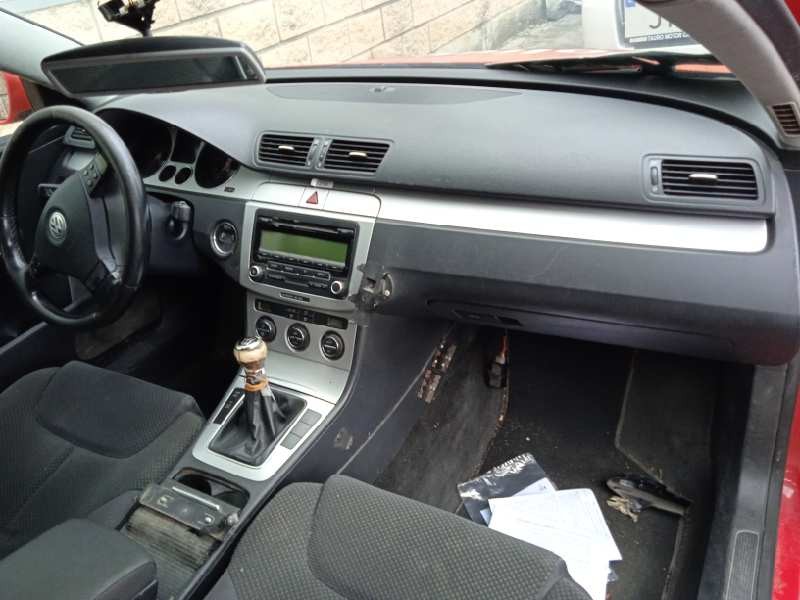 volkswagen passat variant (3c5) del año 2008