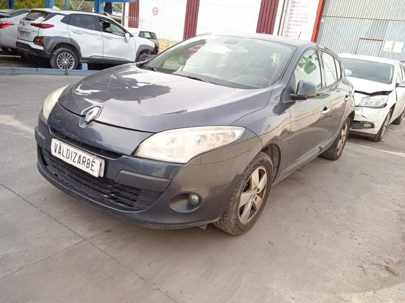 renault megane iii berlina 5 p del año 2010