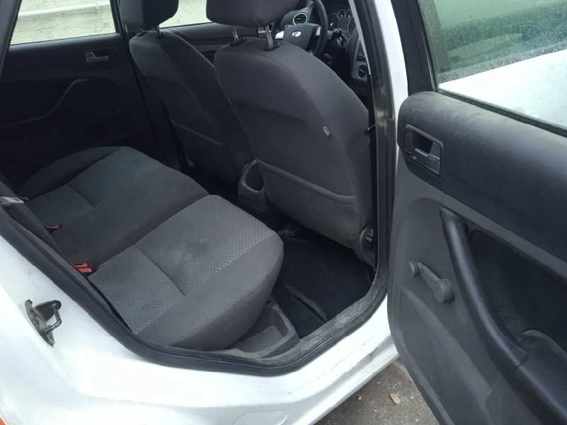 ford focus berlina (cap) del año 2007