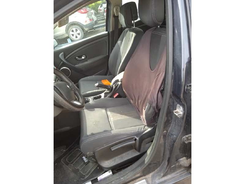 renault megane iii berlina 5 p del año 2010