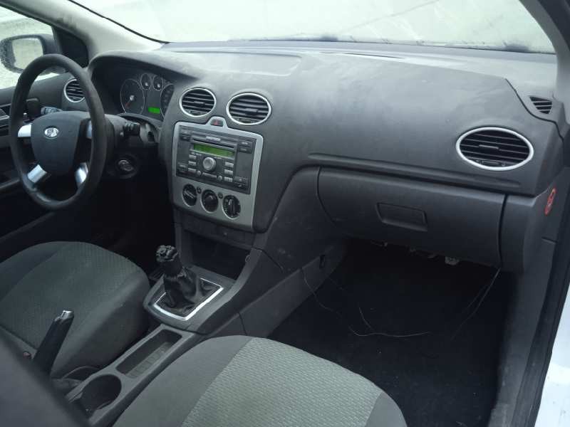ford focus berlina (cap) del año 2007