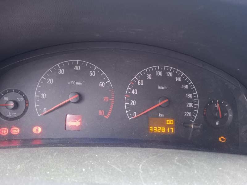 opel vectra c berlina del año 2003