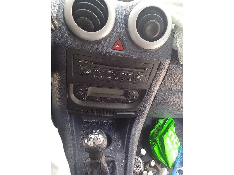 peugeot 1007 del año 2005