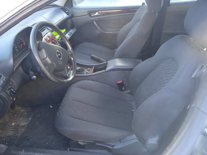 mercedes-benz clase clk (w208) coupe del año 1998