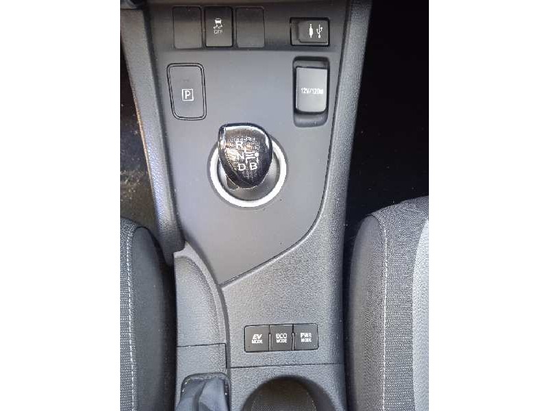 toyota auris del año 2017