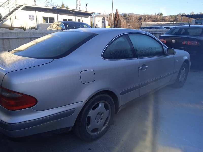mercedes-benz clase clk (w208) coupe del año 1998