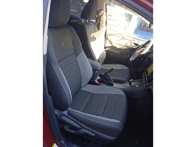 toyota auris del año 2017