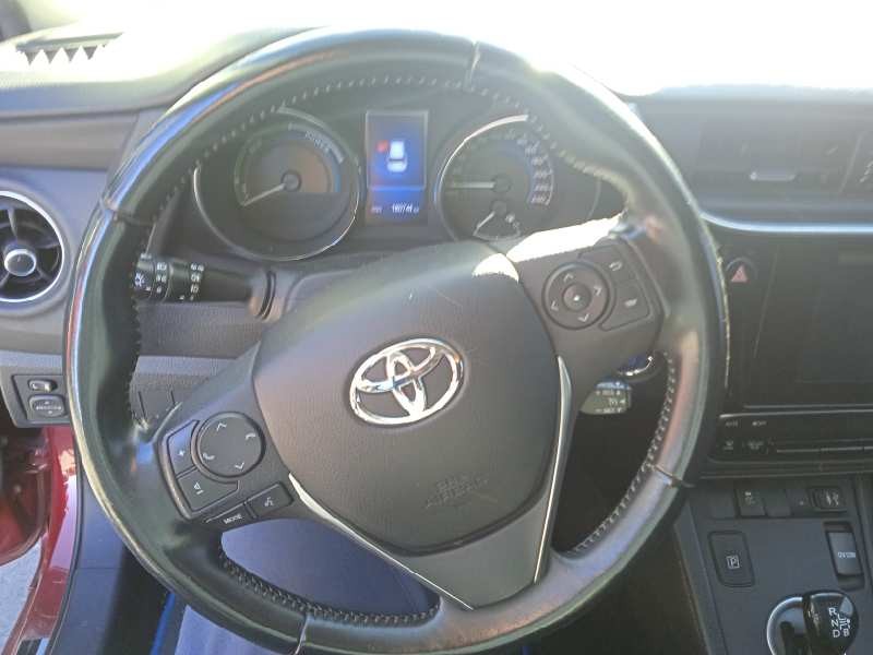 toyota auris del año 2017