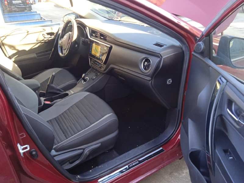 toyota auris del año 2017