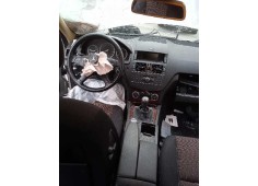 mercedes-benz clase c (w204) berlina del año 2007 2