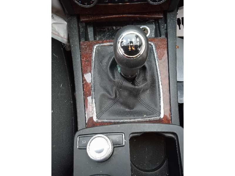 mercedes-benz clase c (w204) berlina del año 2007