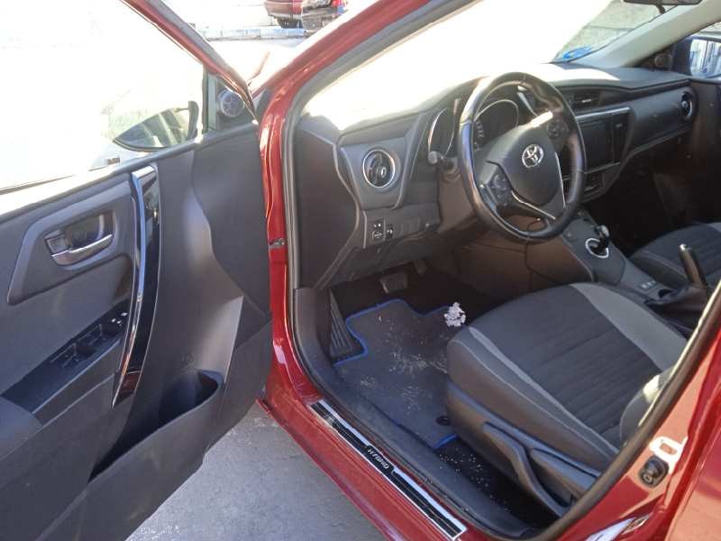 toyota auris del año 2017