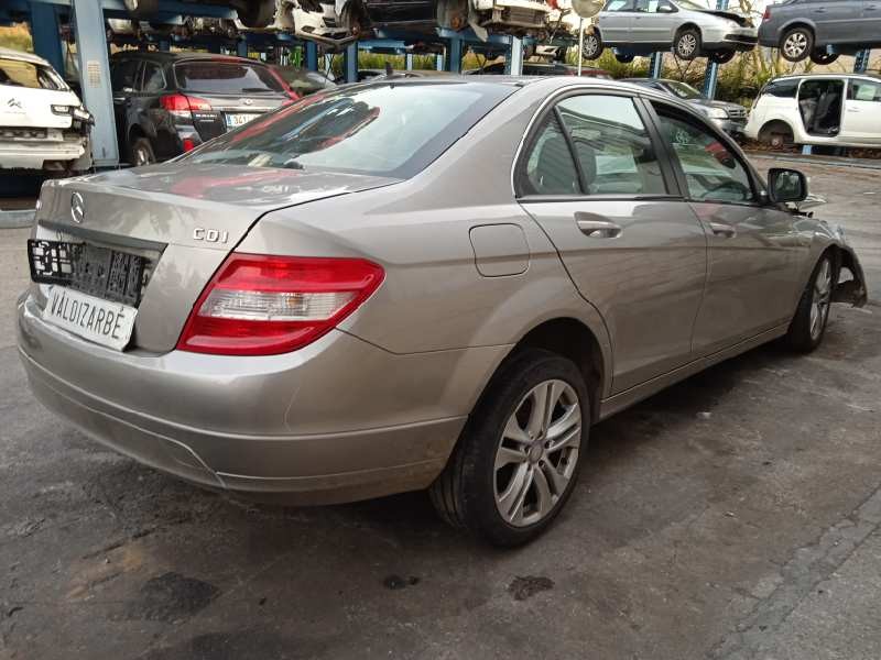 mercedes-benz clase c (w204) berlina del año 2007