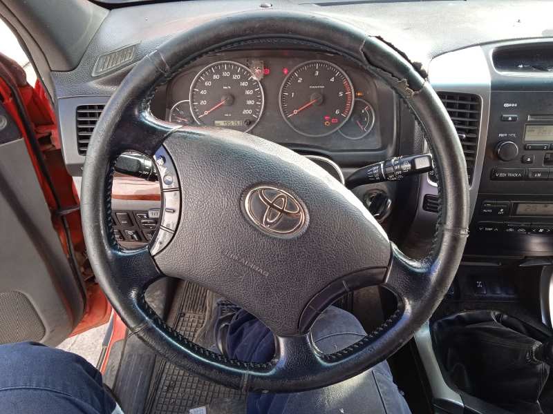 toyota land cruiser (j12) del año 2009