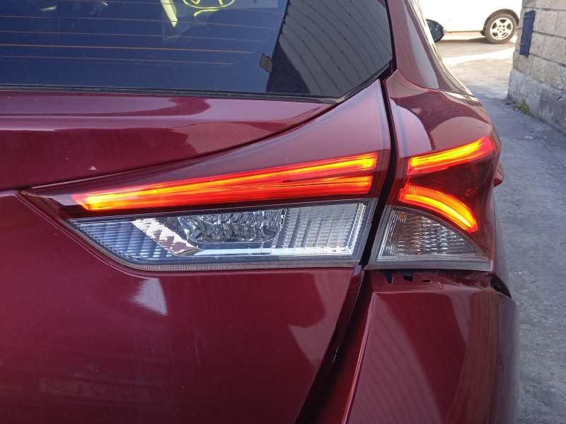 toyota auris del año 2017