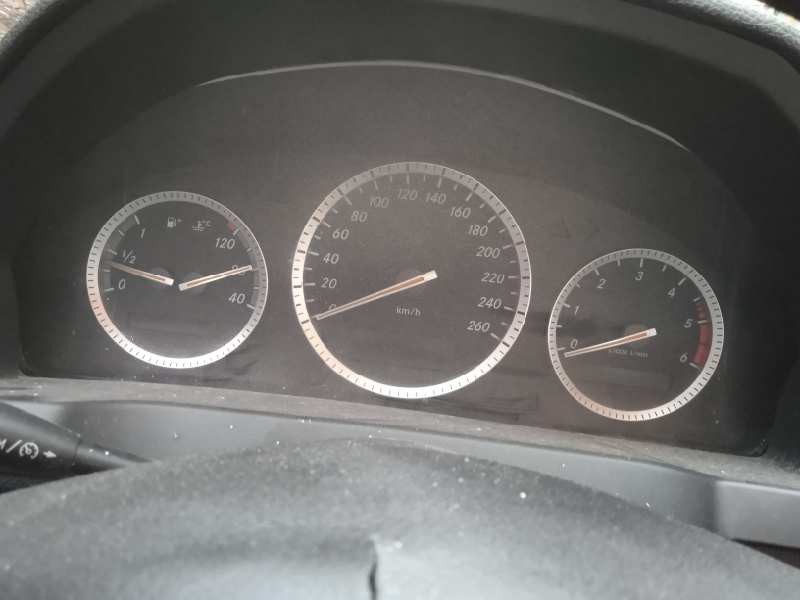 mercedes-benz clase c (w204) berlina del año 2007