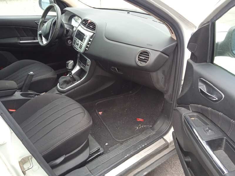 lancia delta (181) del año 2011