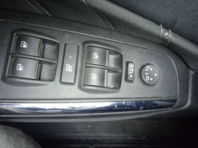 lancia delta (181) del año 2011