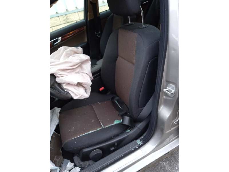 mercedes-benz clase c (w204) berlina del año 2007