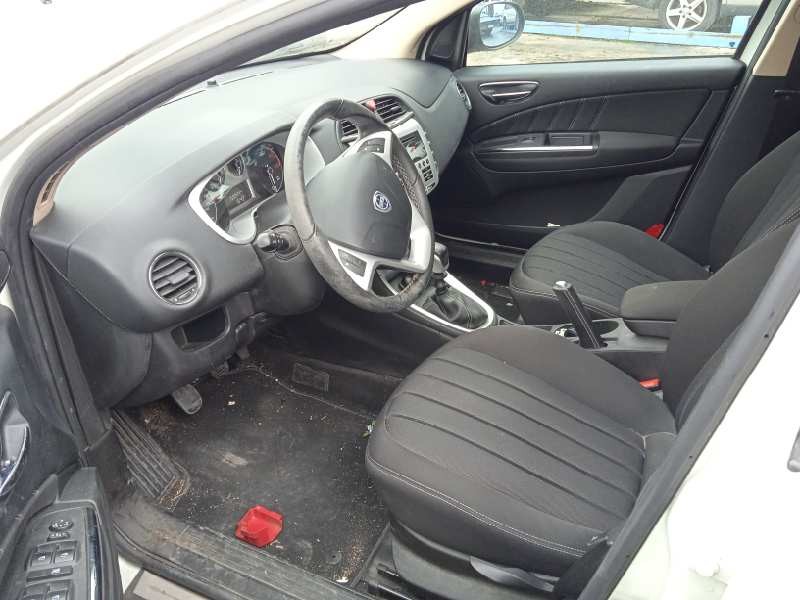 lancia delta (181) del año 2011