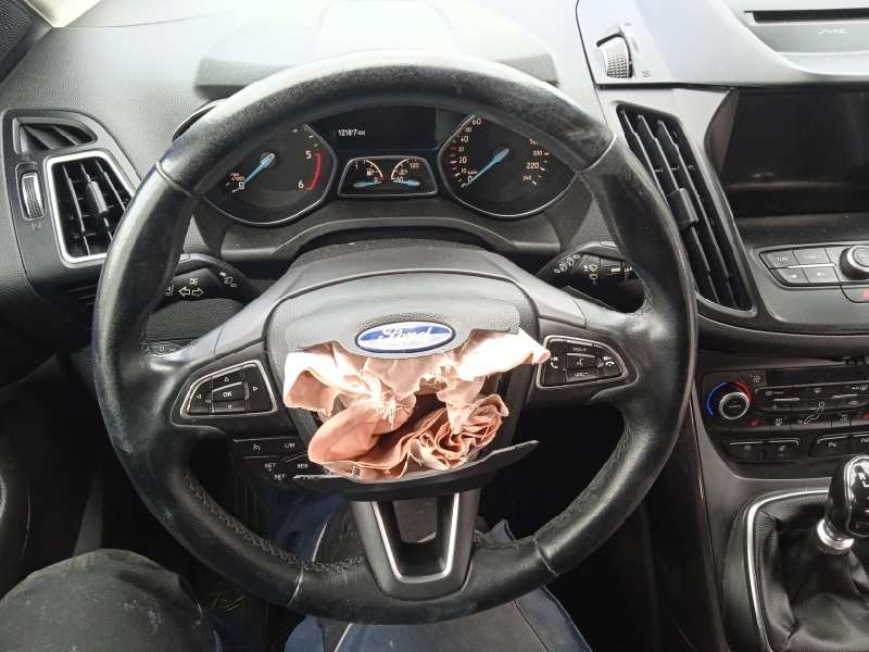 ford kuga (cbs) del año 2017