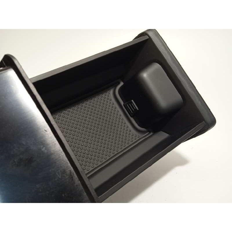 Recambio de consola central para volkswagen t-roc advance referencia OEM IAM 5TA86180182V  5TA861801