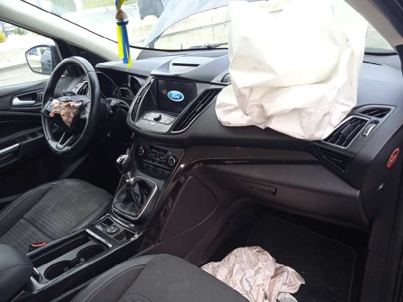 ford kuga (cbs) del año 2017