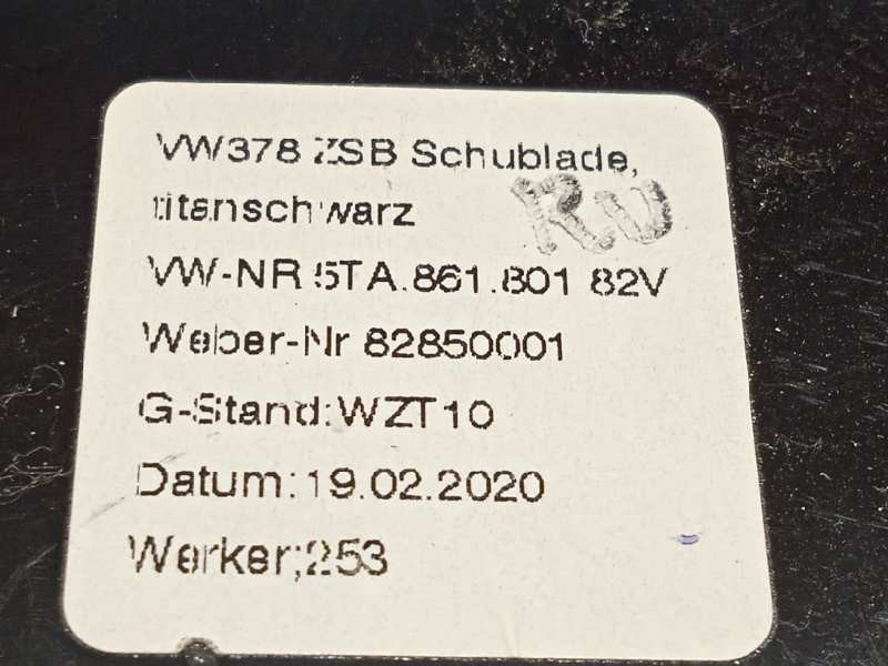 Recambio de consola central para volkswagen t-roc advance referencia OEM IAM 5TA86180182V  5TA861801
