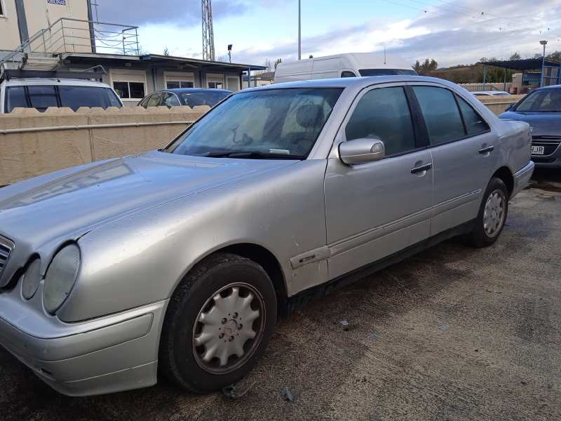 mercedes-benz clase e (w210) berlina diesel del año 1998