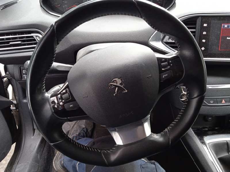 peugeot 308 del año 2017