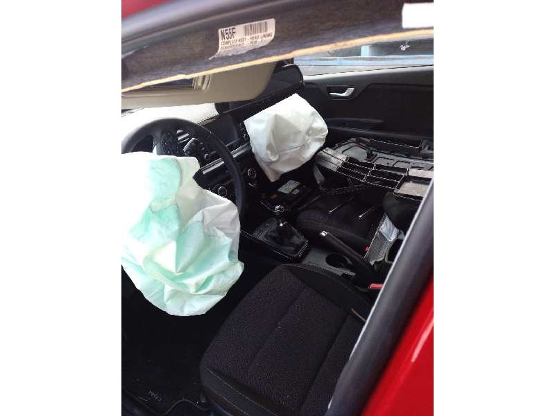 kia rio (yb) del año 2018