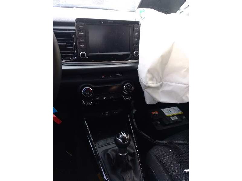 kia rio (yb) del año 2018