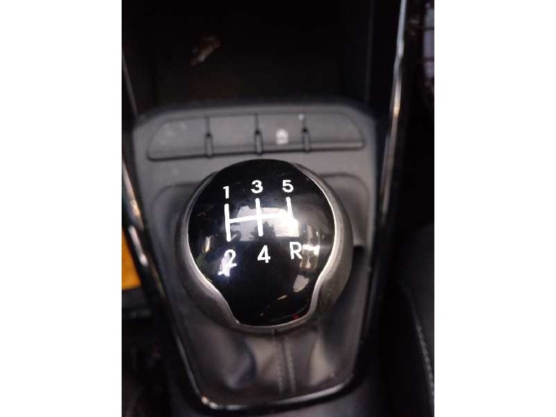 kia rio (yb) del año 2018