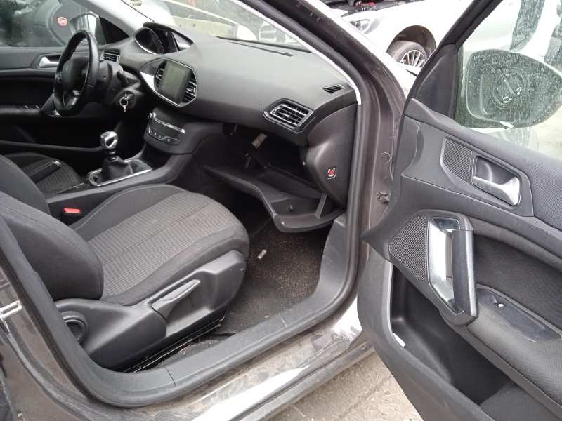 peugeot 308 del año 2017