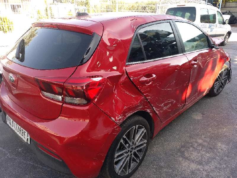 kia rio (yb) del año 2018