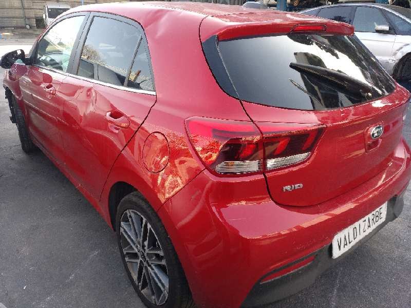 kia rio (yb) del año 2018