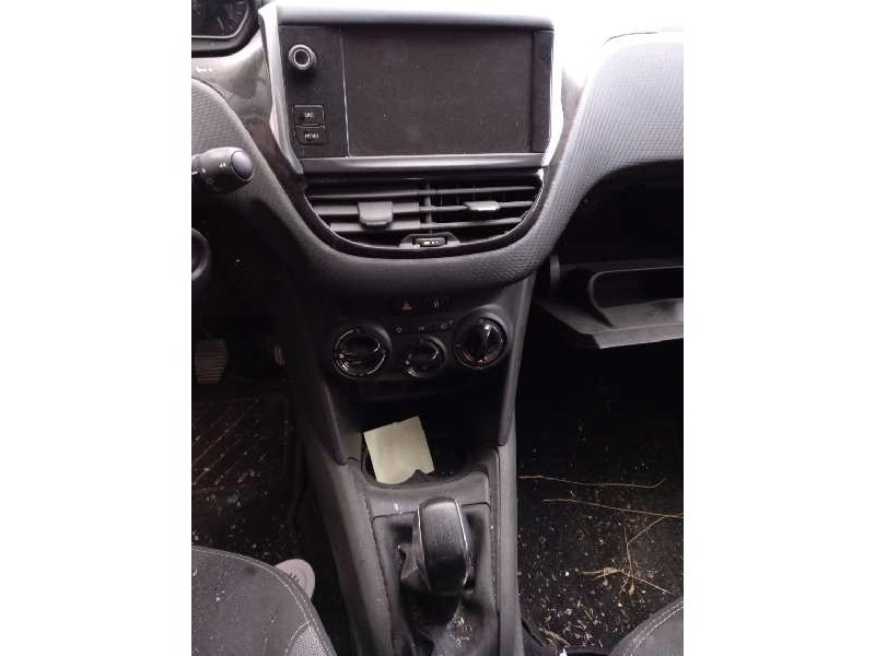 peugeot 208 del año 2016