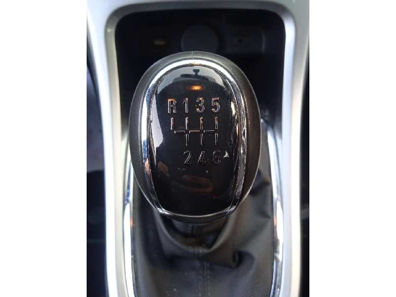 opel astra j lim. del año 2014