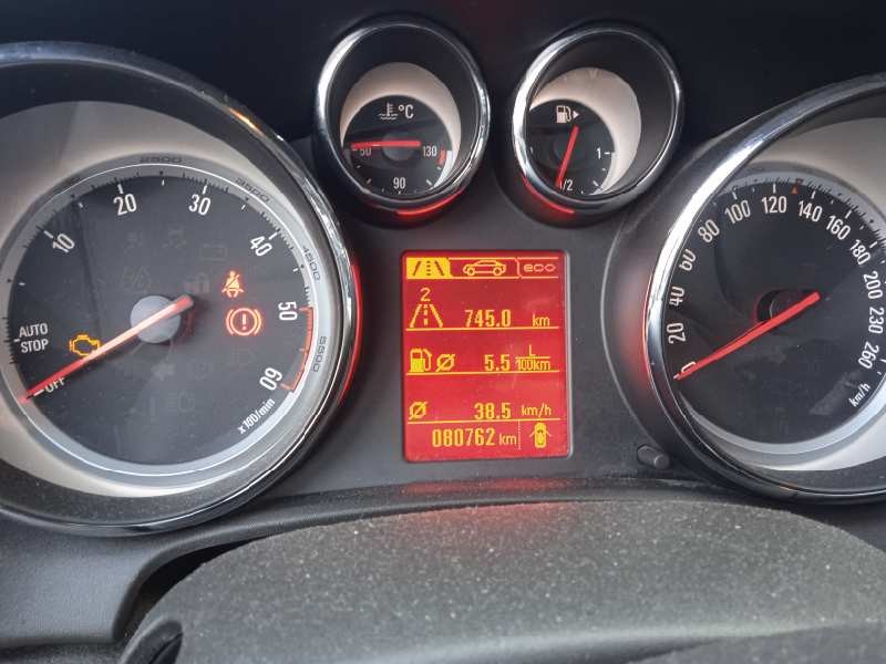 opel astra j lim. del año 2014