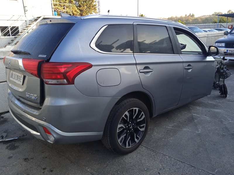 mitsubishi outlander (gf0) del año 2018