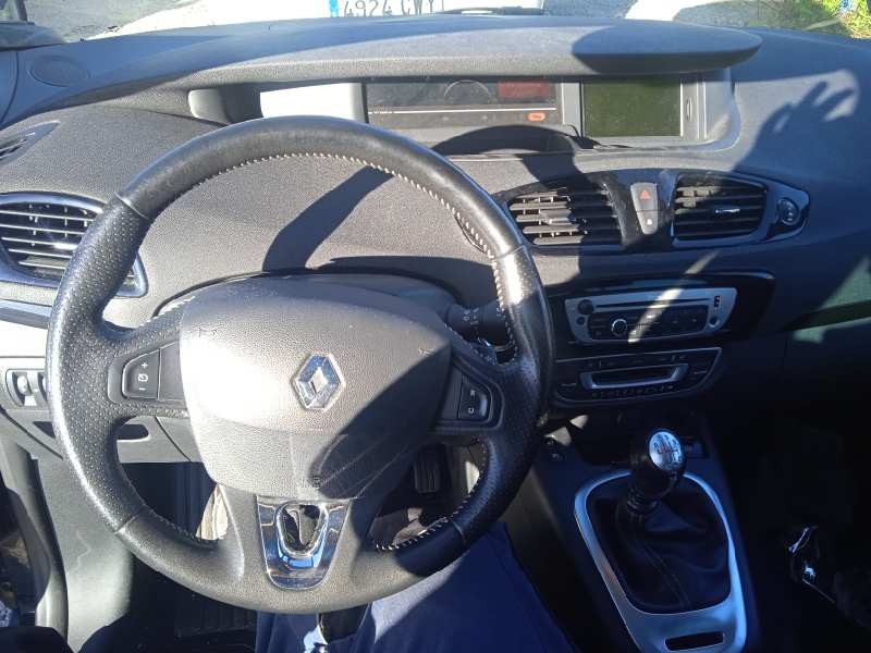 renault scenic iii del año 2013