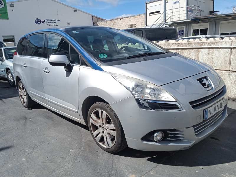 peugeot 5008 del año 2010