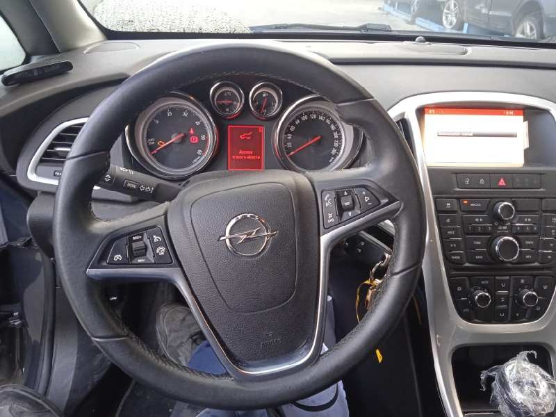 opel astra j lim. del año 2014